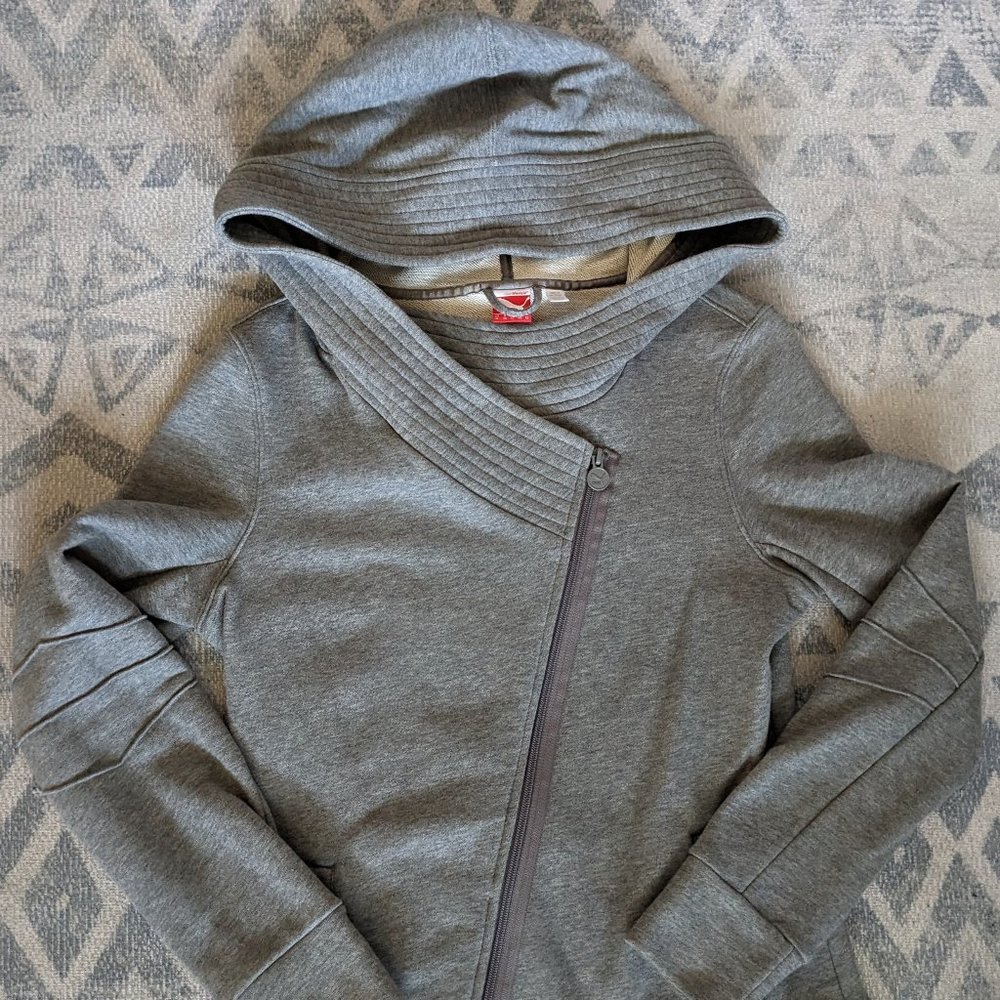 Puma Asymmetrical Hooded Sweatshirt/Jacket